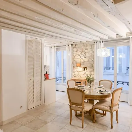Cosy En Plein Marais Apartment *